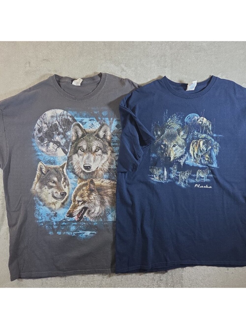 Y2k Wolf Graphic T Shirt Cotton 2XL Gray Blue  Y2K Nature Lot of 2